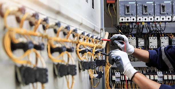 Professional Electrician technician working in Burnsville, MN